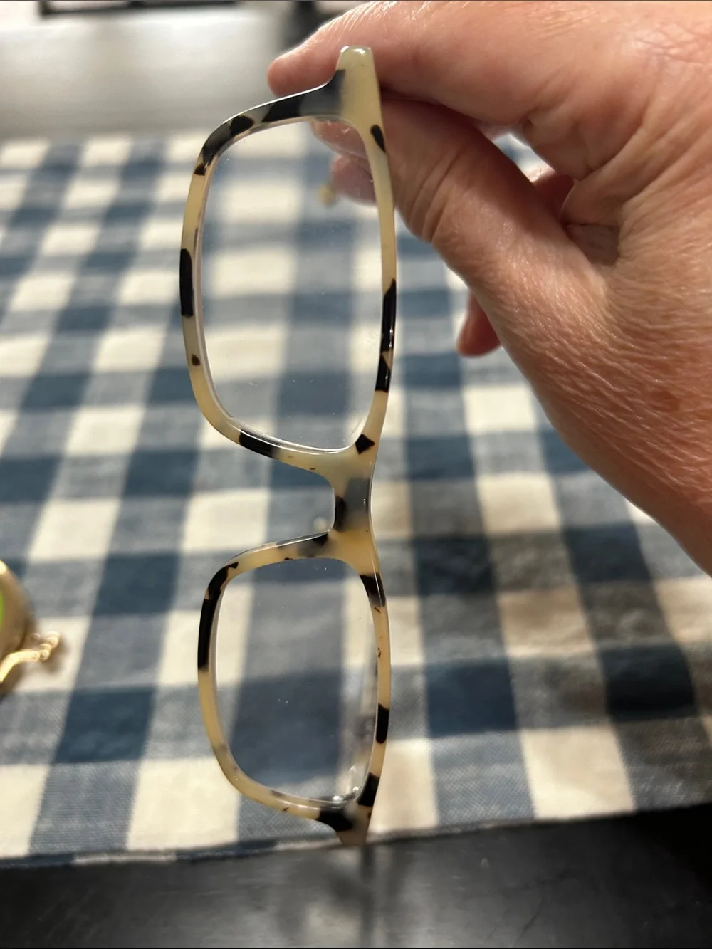 kate spade Tortoise Pattern Reading Glasses with Lime Green Case